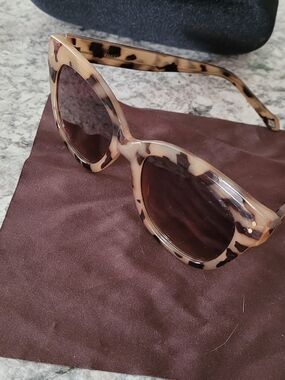 Fossil Tortoiseshell Cat Eye Women's Sunglasses - Brown Lenses